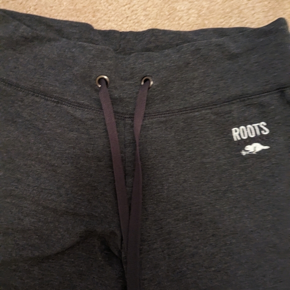 Roots cropped pants size m - Picture 3 of 5